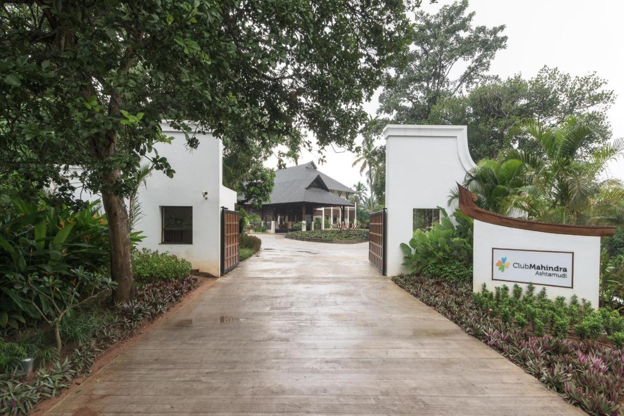 Club Mahindra Ashtamudi Hotel Nindakara Exterior photo