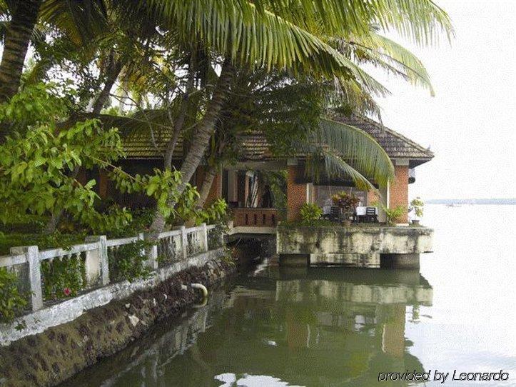 Club Mahindra Ashtamudi Hotel Nindakara Exterior photo