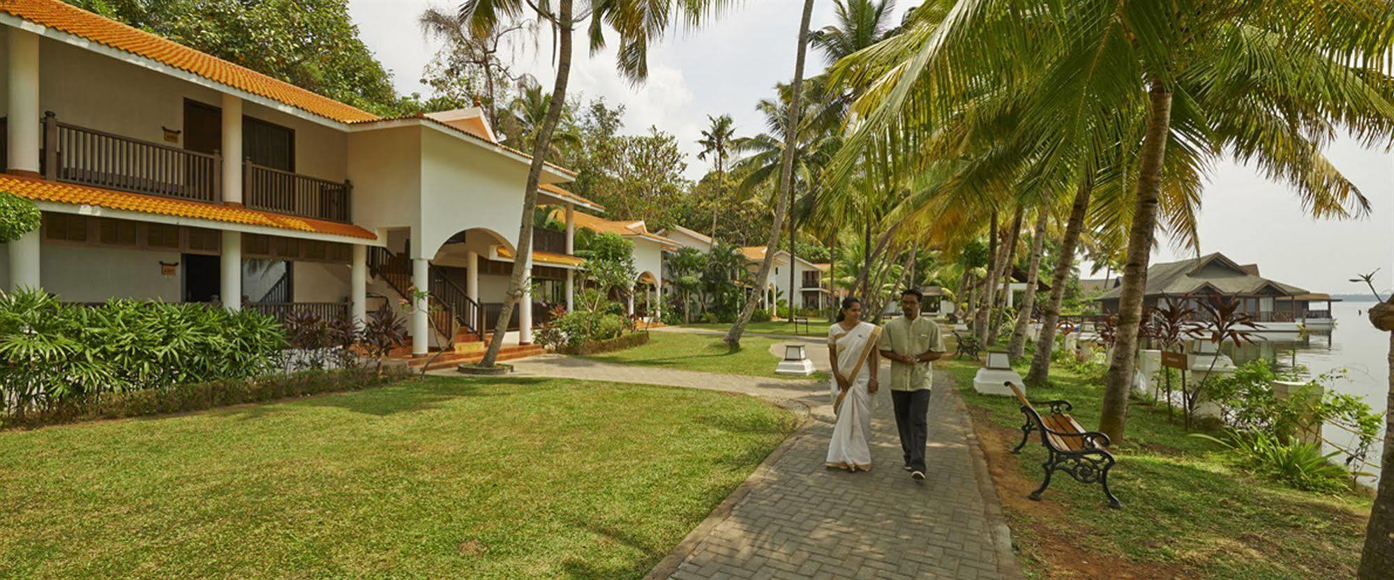 Club Mahindra Ashtamudi Hotel Nindakara Exterior photo